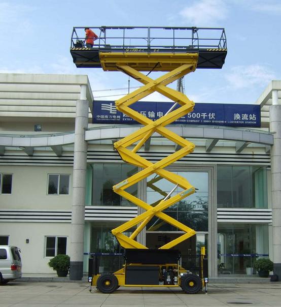 2018高空作業(yè)平臺(tái)廠家應(yīng)拒絕價(jià)格戰(zhàn)，共贏行業(yè)未