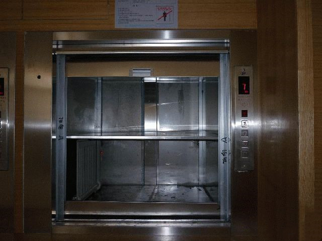 傳菜機(jī)升降機(jī)圖片